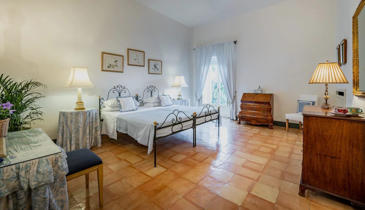 Akasha Palazzo with Sea View - Image 4
