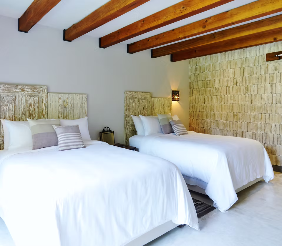 Premium Suite Two Queens | Private Patio