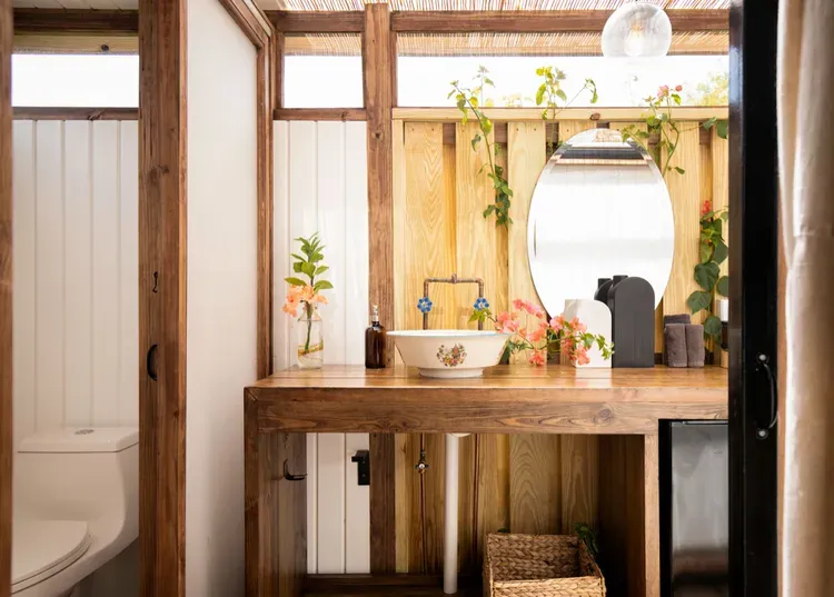 Meeshel's Cabin | Downstairs - Image 3