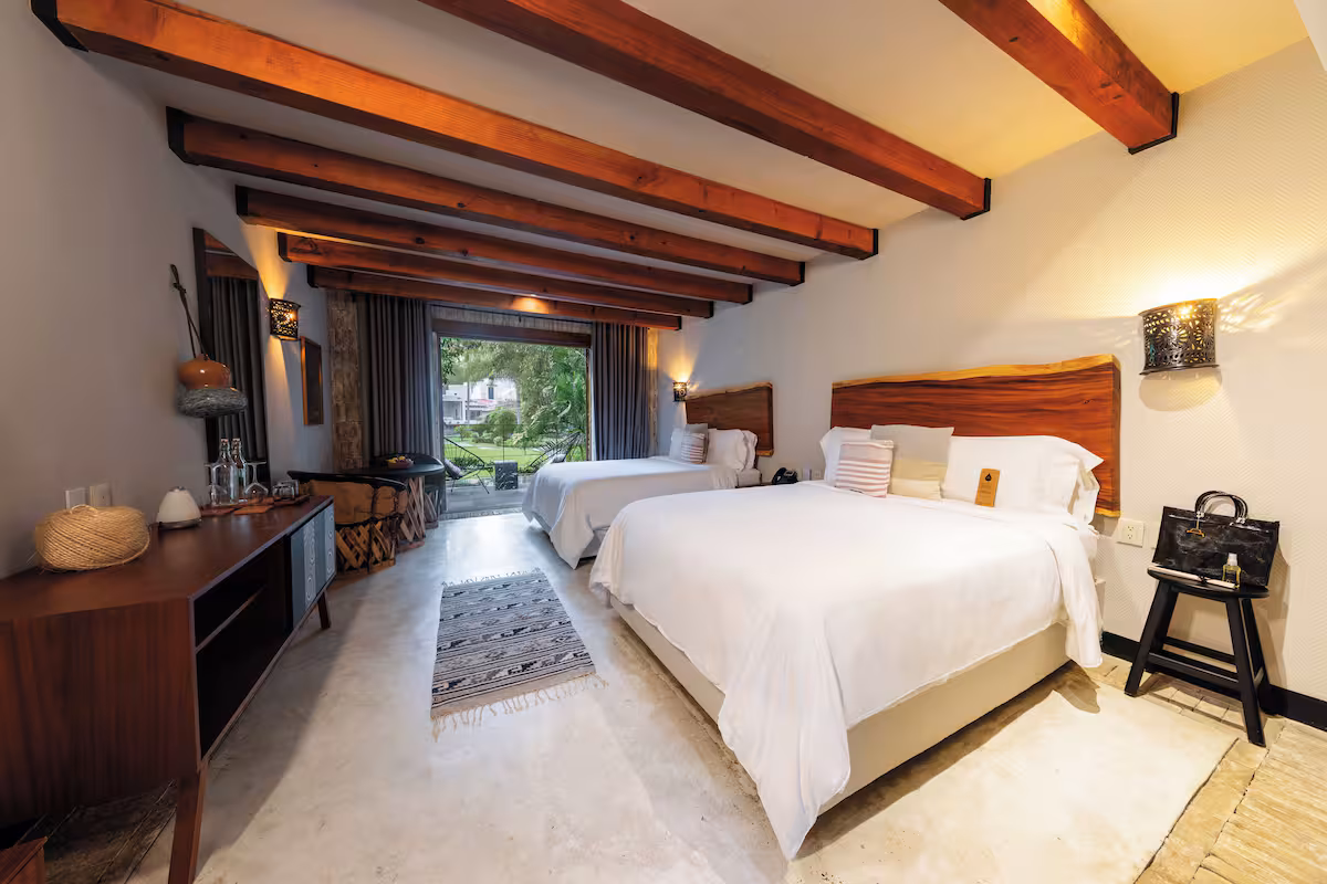Premium Suite Two Queens | Balcony