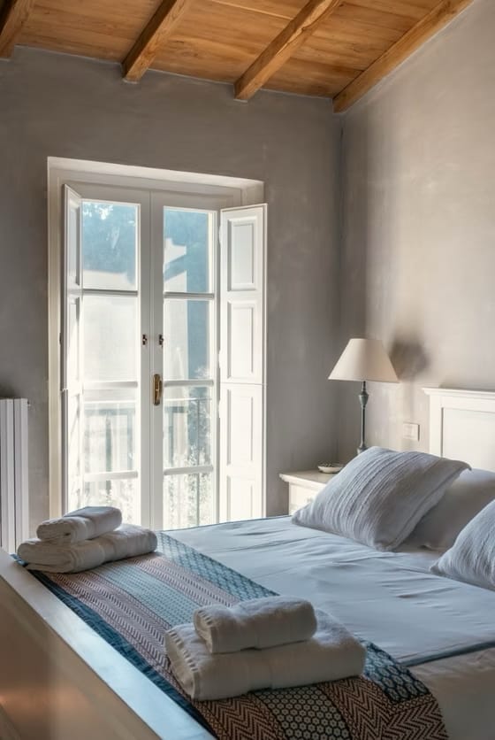 Mandorla Suite - Image 2