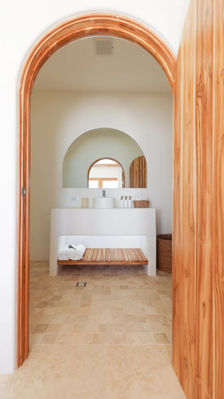 Poolside Suite - Image 2