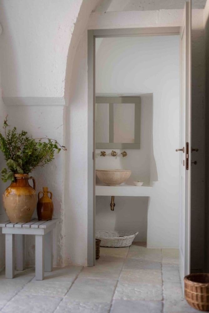 Yoga-Puglia-retreat-center-Italy-bathroom.jpg