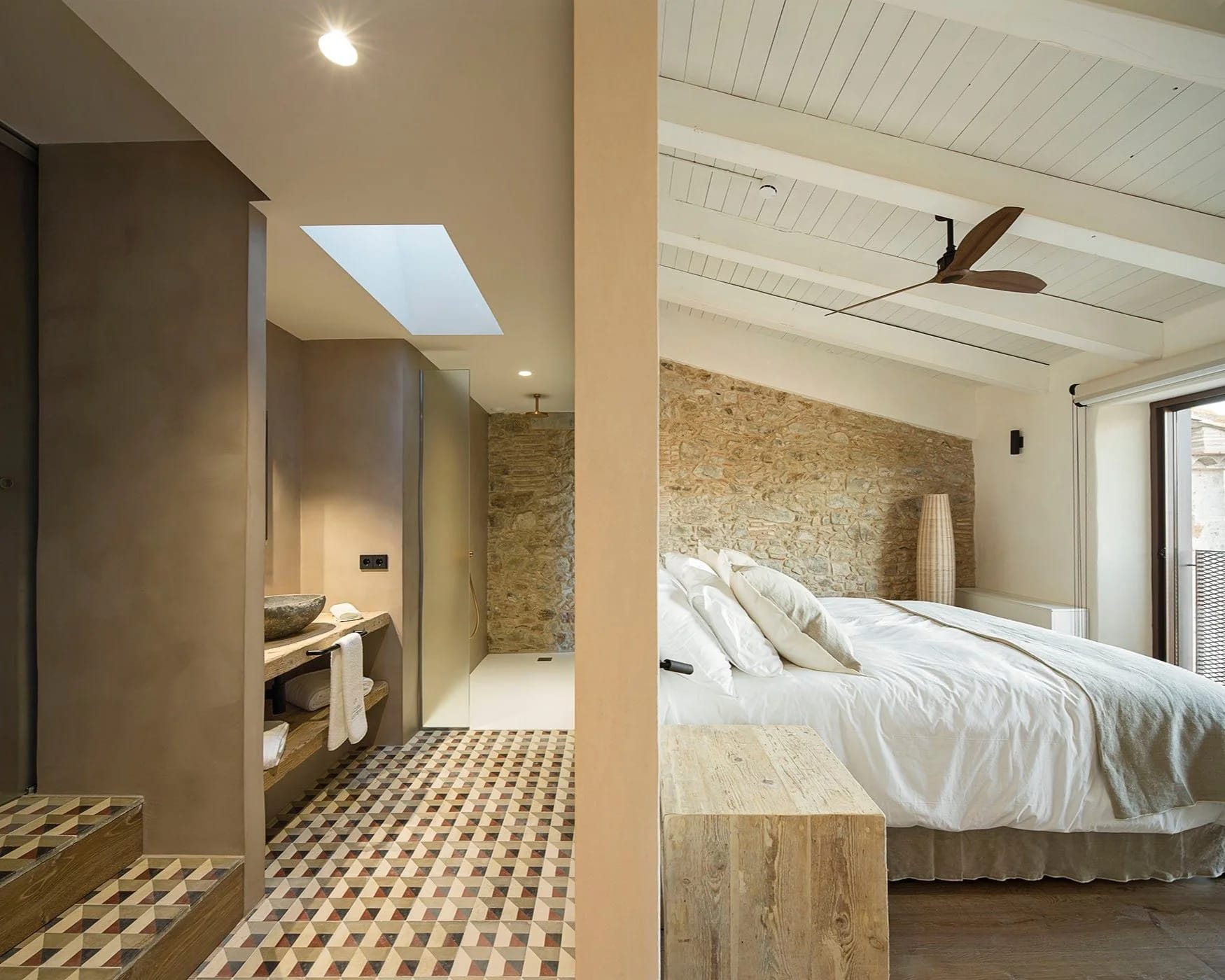 Shared Suite - Image 1