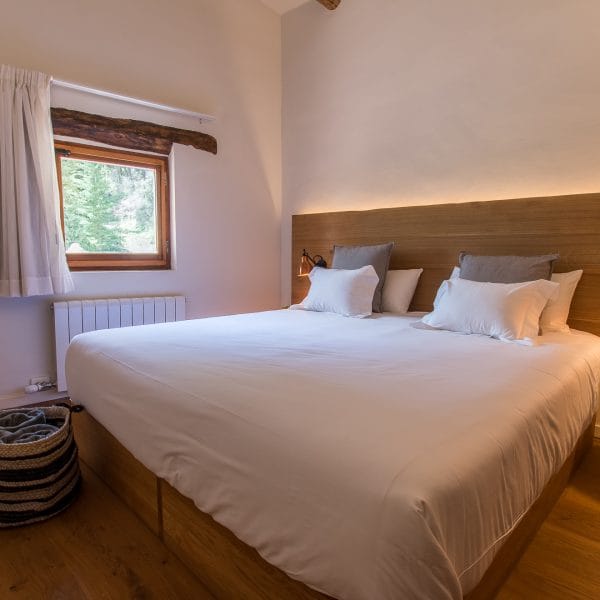 Standard En-Suite Room - Image 1