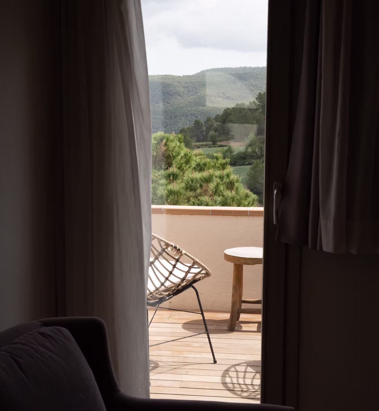 Queen Suite with balcony - Image 1